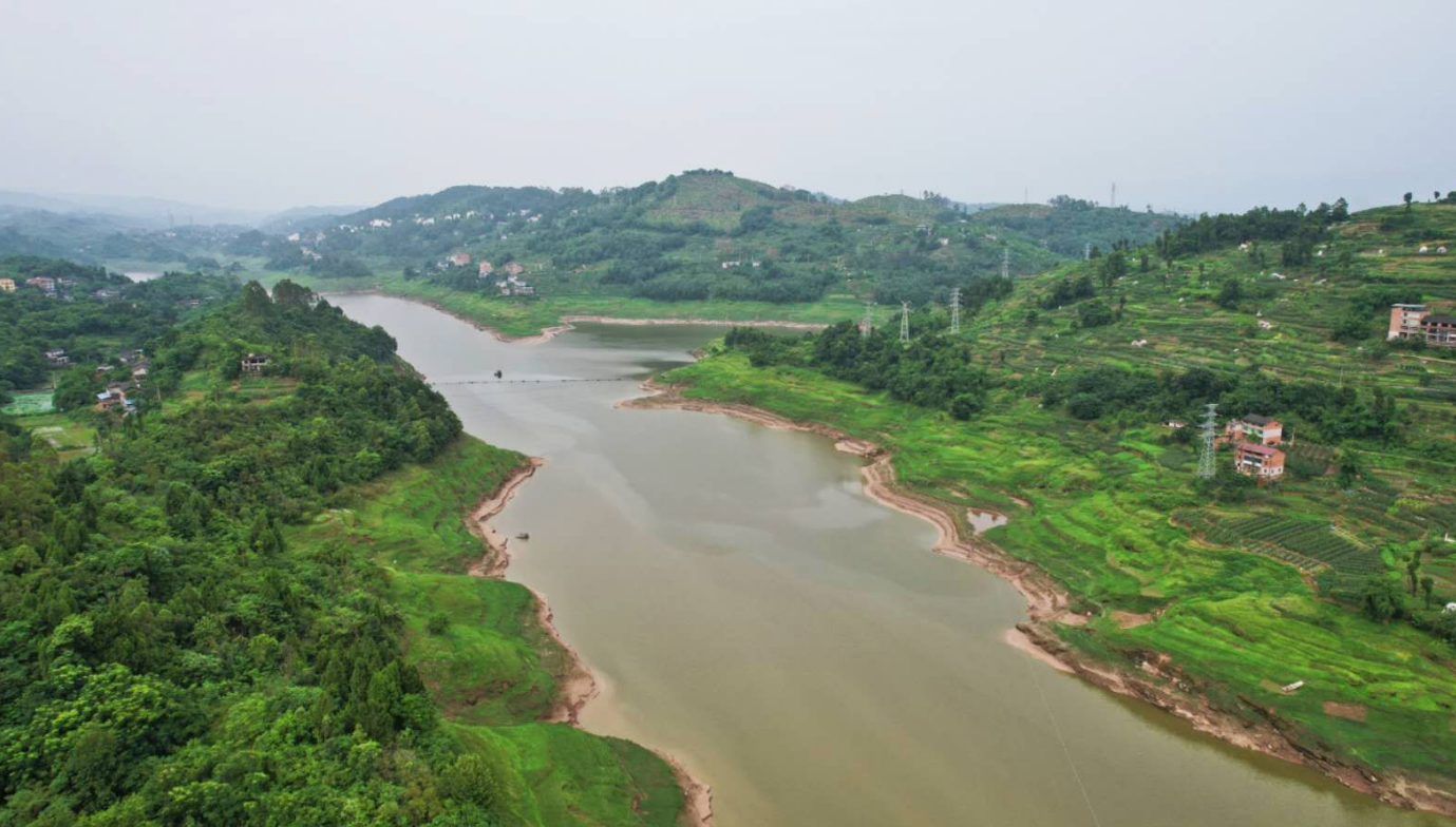 在忠县东溪镇东溪河,复兴镇西流溪,忠州街道新桥社区等地方,青山,溪河