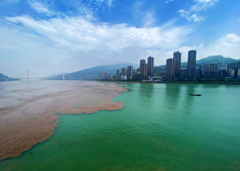 重庆涪陵:洪峰过境 高峡平湖风光旖旎