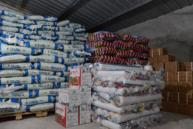 仓库内货源充足