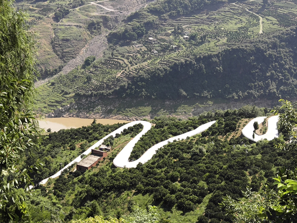 村社道路硬化之一