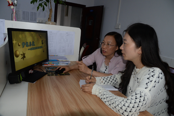 重庆市荣昌区宝城初级中学教师王萍在平凡的工作岗位上,永远保持最初