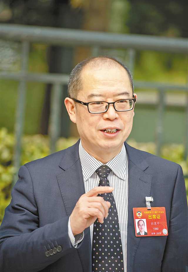 全国政协委员 杜惠平 记者 万难 摄