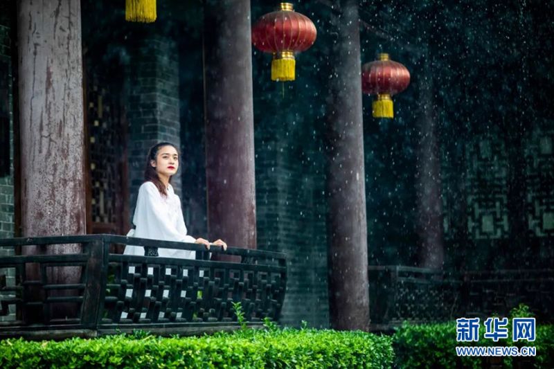 静下心来沿着古运河码头徒步走在古城,一股清新的气息迎面而来,令人心旷神怡。