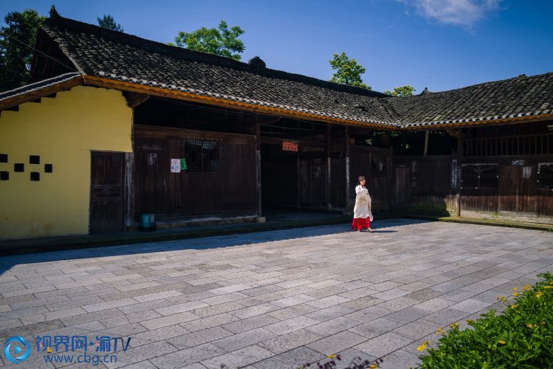 圖為梅江鎮(zhèn)興隆坳村馬鞍山苗家民居。（來源：秀山縣文旅委）