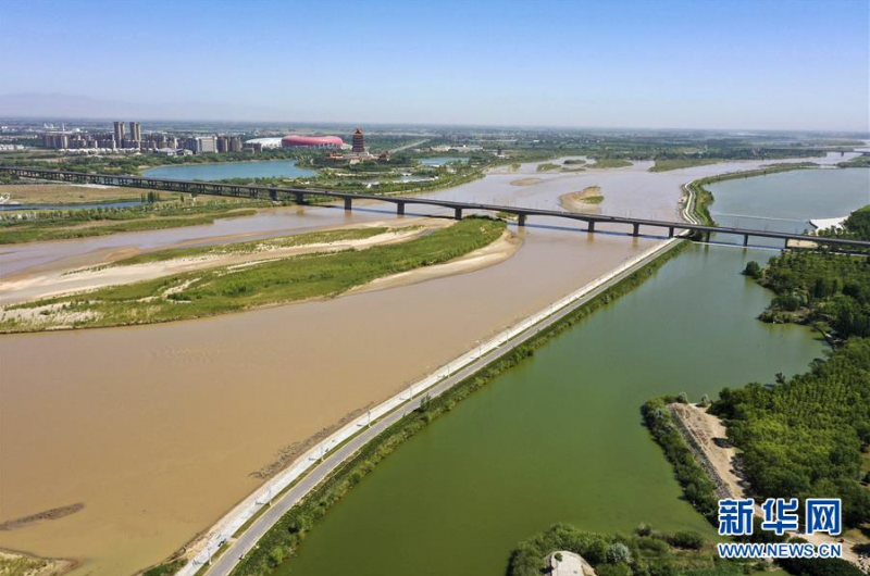宁夏吴忠市黄河国家湿地公园一景（6月3日摄，无人机照片）。新华社记者冯开华摄