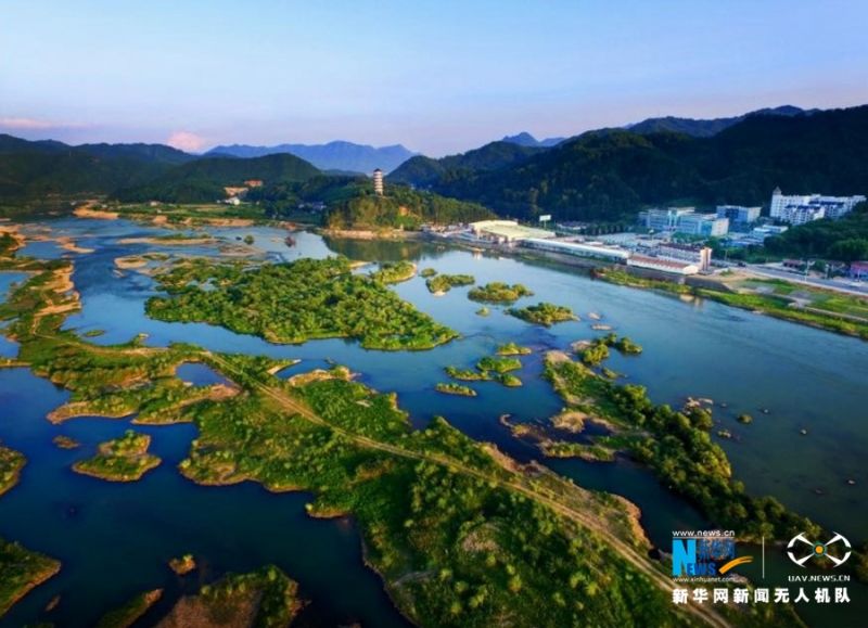 《湿地源头》，摄于南平光泽县。新华网发（黄小杭 摄）
