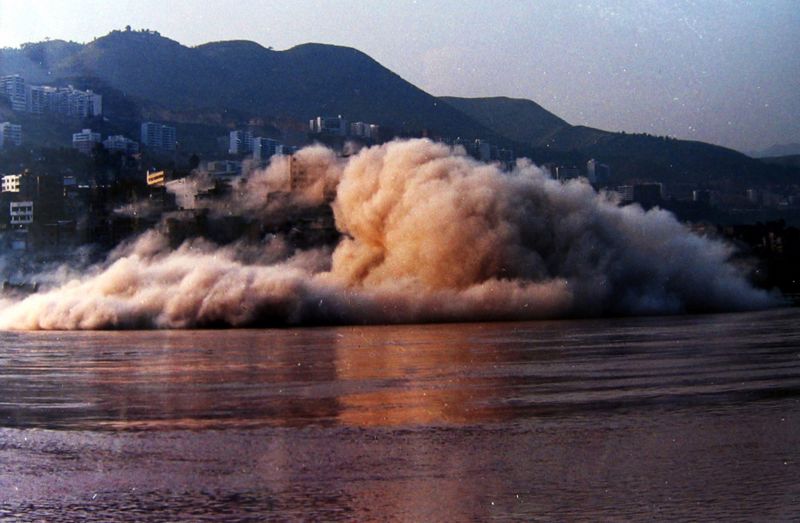 5、2002年7月28日，重庆三峡库区最大规模的移民拆迁工程爆破成功，这是巫山第三次爆破拆迁。