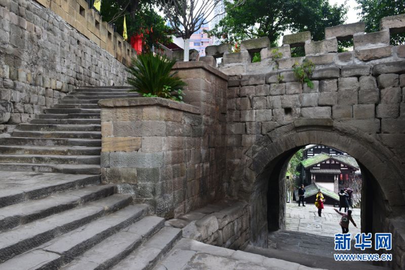 1126461005_1599444613382