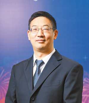 谭成勇 巫山县疾病预防控制中心党支部书记、主任，副主任技师
