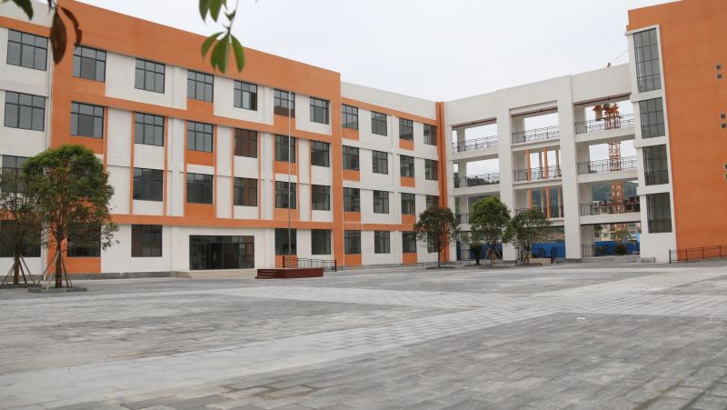 平塘县第四中学教学楼