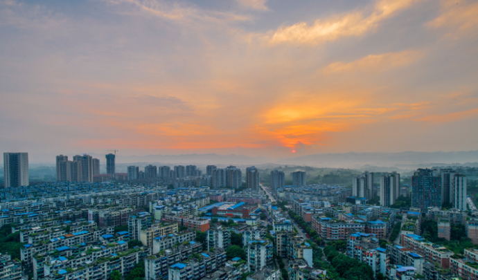 ●西彭铝都（“抢景”人：张杰）