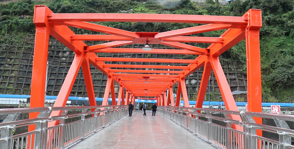 任河人行便桥已完工并投入使用