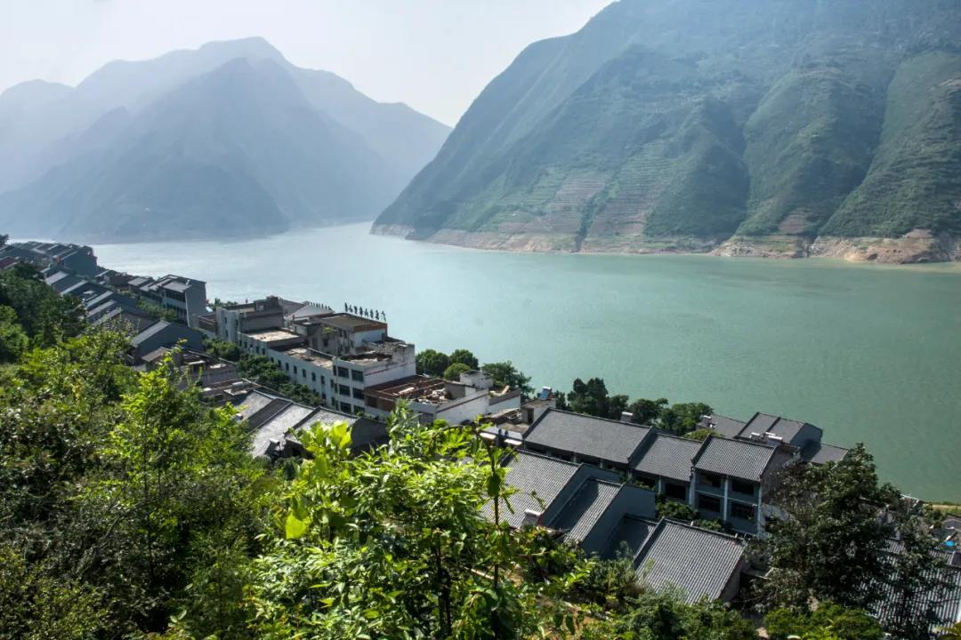 重庆巫山:大溪村蝶变"网红村"