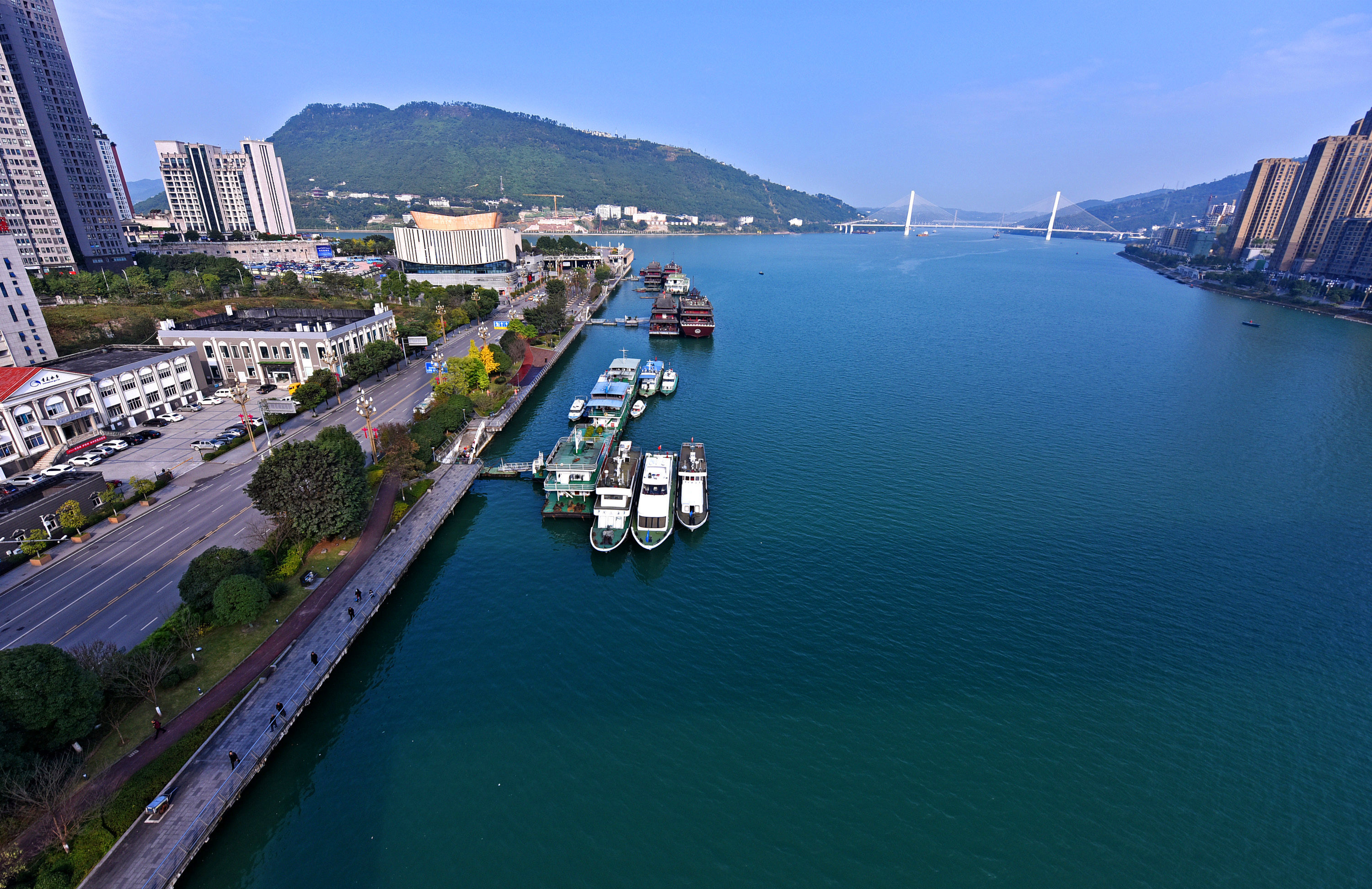 重庆涪陵:"平湖美景"惹人醉