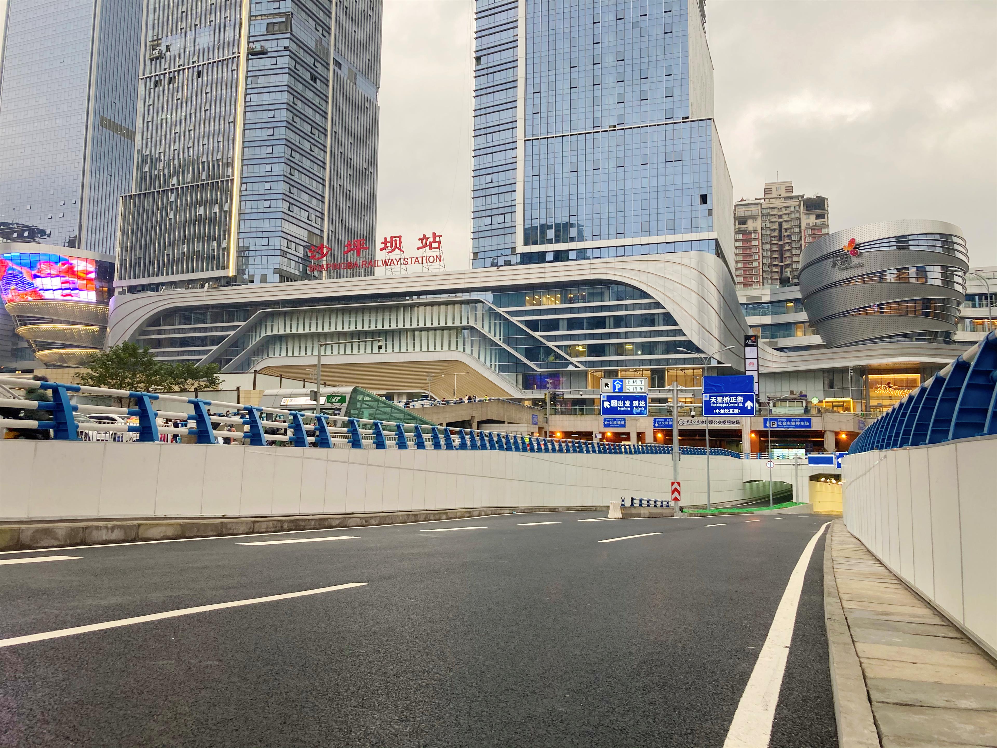 缓解三峡广场交通压力天陈路下穿道28日投用