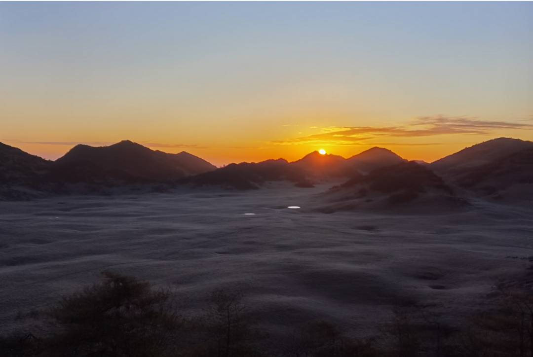 红池坝天子城的日出美景.(摄影:李红兵)