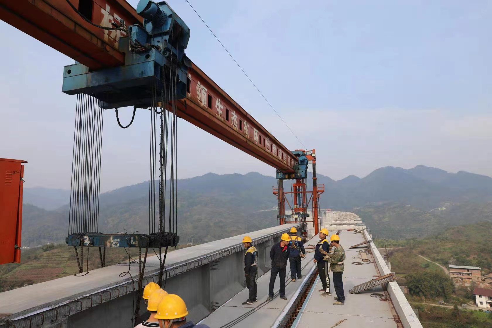 重庆铁路枢纽东环线：节后复工架梁工作启动