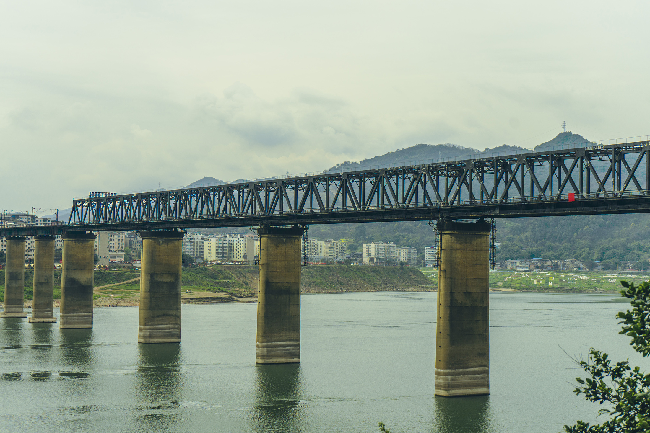 重庆大渡口桥都的印记白沙沱长江铁路大桥