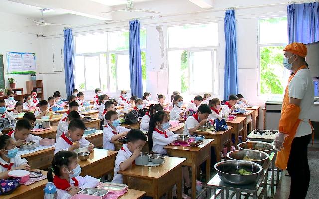 【快讯】抓好师生“舌尖上的安全”确保开学复课平稳有序