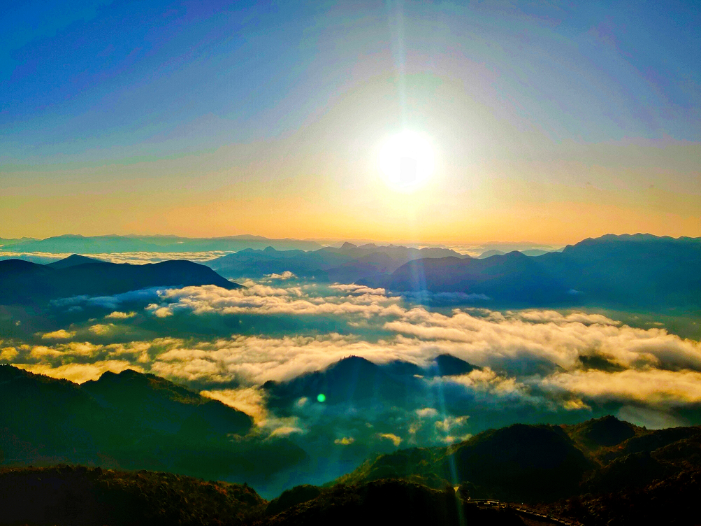 重庆城口:滚滚云海 绝美日出