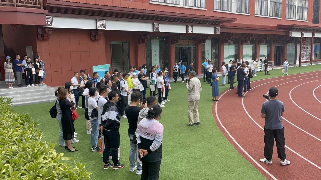 融创中国,青智博源(重庆)体育发展有限公司,万州区福建小学协办