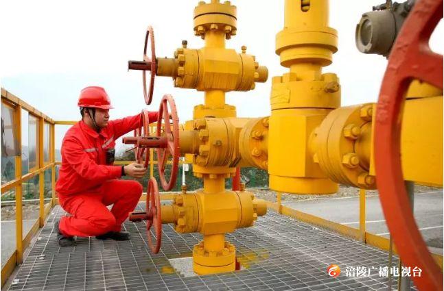 科学实施了增压开采,放喷排液,泡沫排水,邻井气举,柱塞气举等多项增产