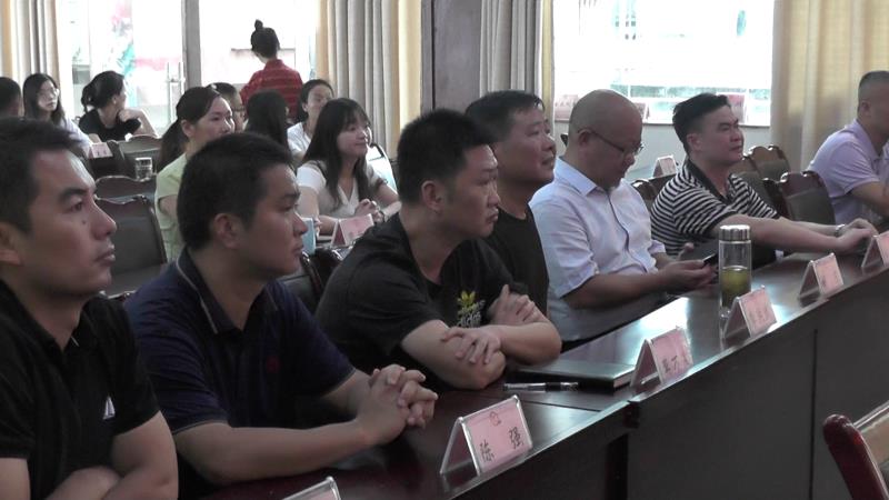 香龙镇组织收看全国抗击新冠肺炎疫情表彰大会-合川手机台