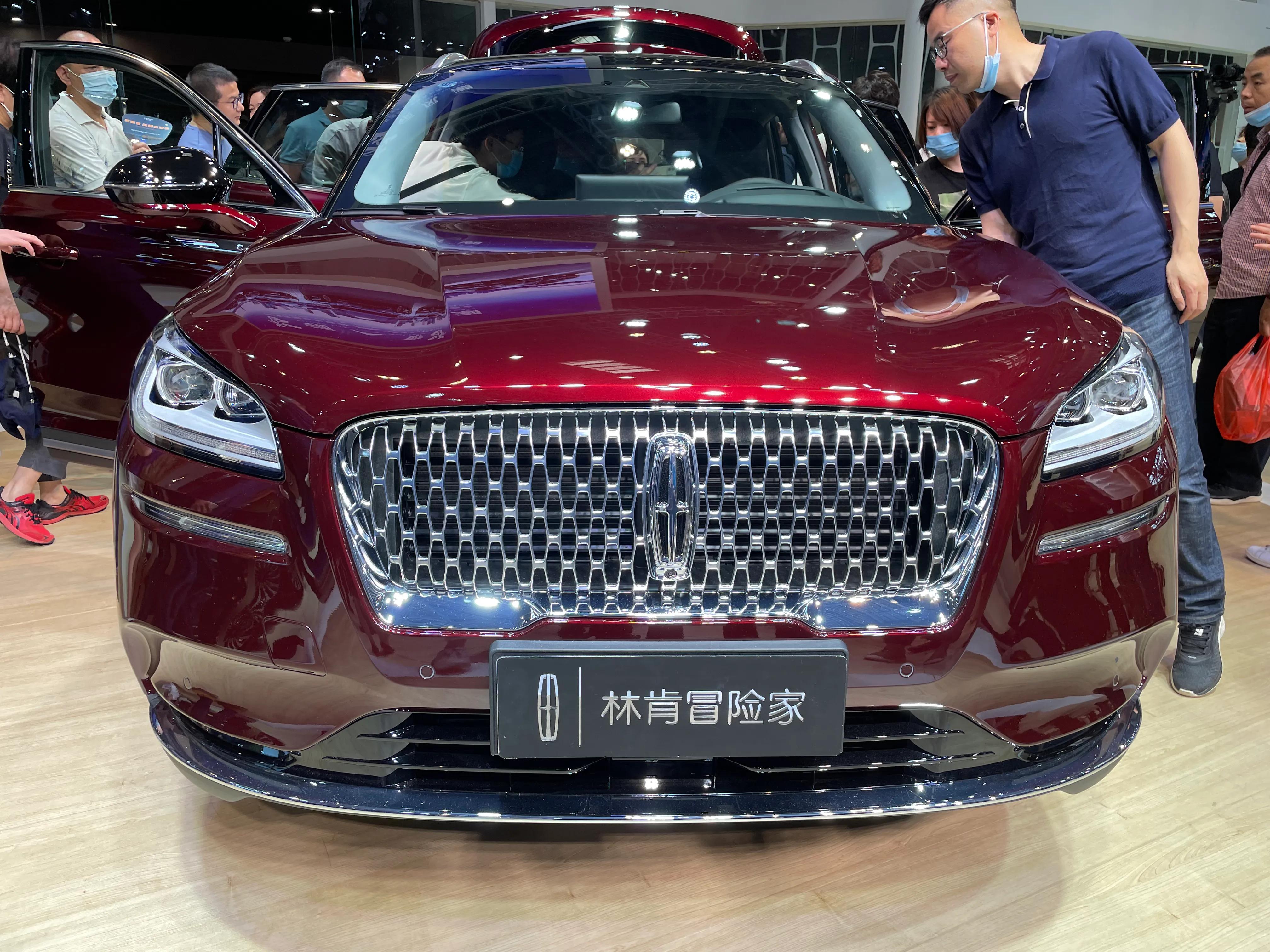 重庆车展拉开大幕 本地车企表现亮眼