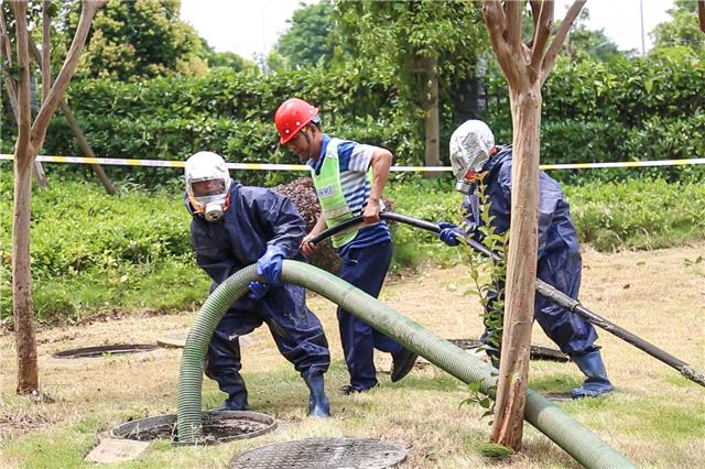 化粪池灾害突发事故应急演练2.jpg