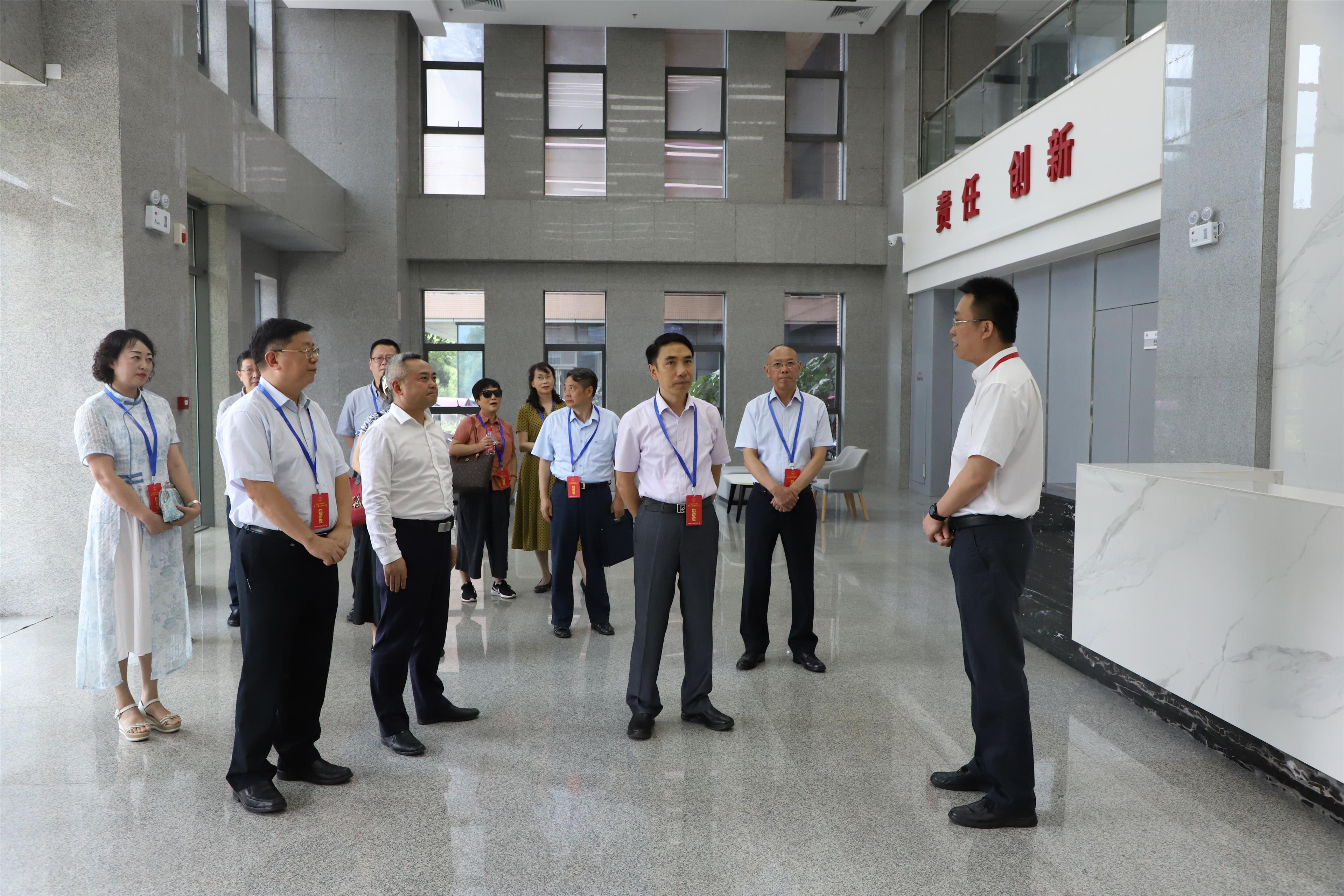 沙坪坝区人大常委会调研西部重庆科学城沙坪坝片区科技创新工作