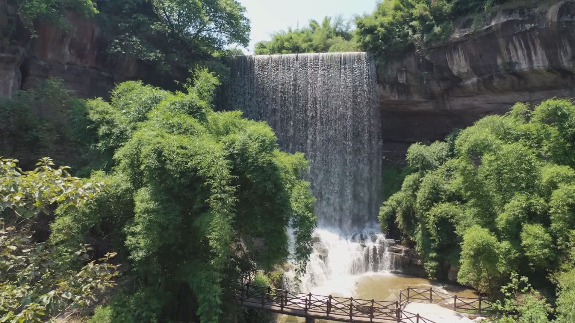 合川天龙谷景区图片图片