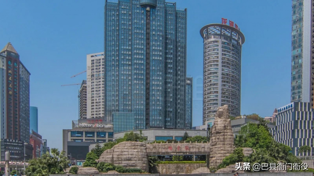 盘点上世纪重庆各区地标建筑的代表，它们是我心中首选，你认同吗