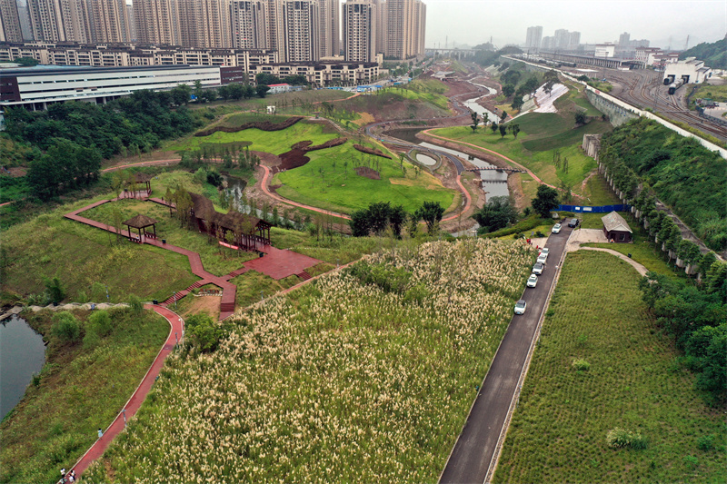 重庆九龙坡城市步道日新月异