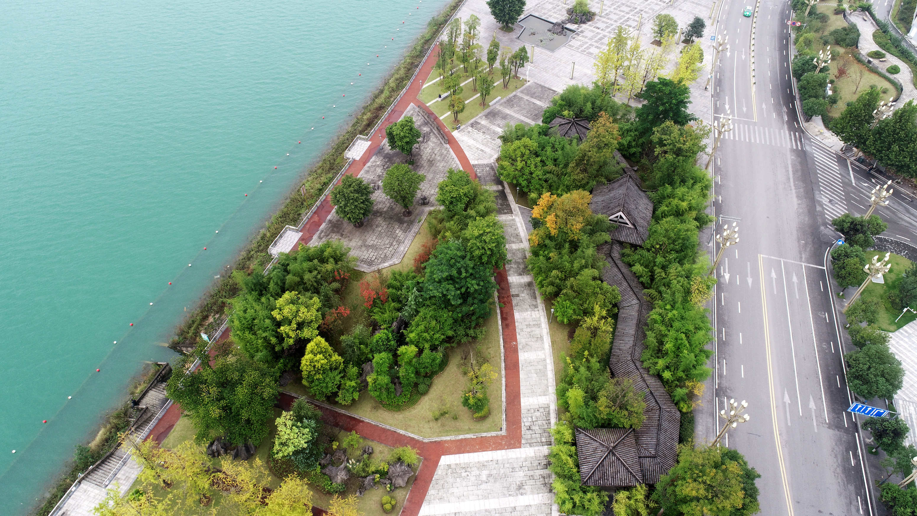 重庆涪陵:航拍下的公园美景秋"味"十足