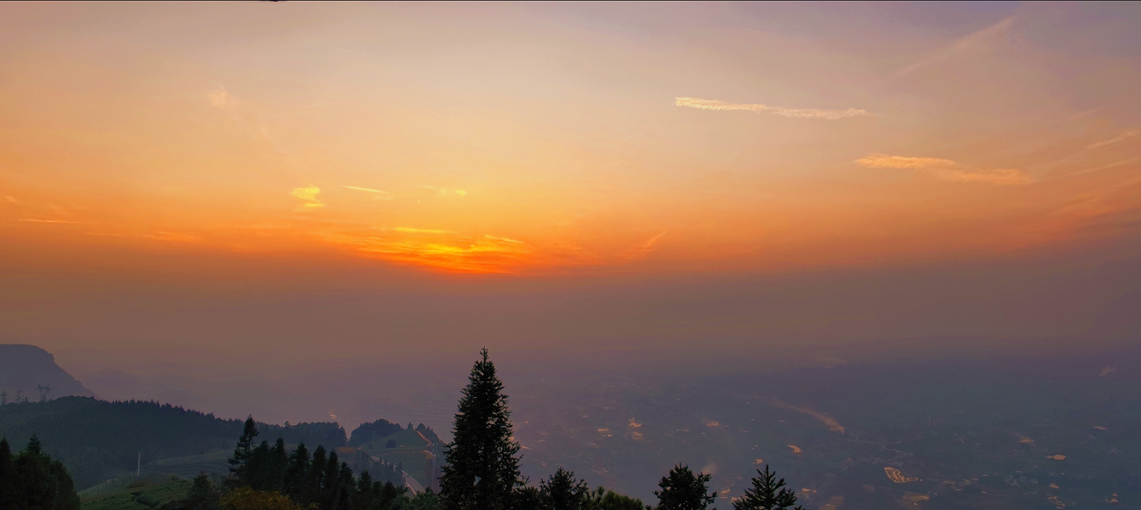 重庆荣昌:夕阳下的古佛山美如画