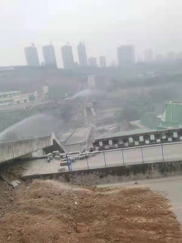 爆破后 （现场图片由重庆市宏晟泽建筑工程有限公司提供）.jpg