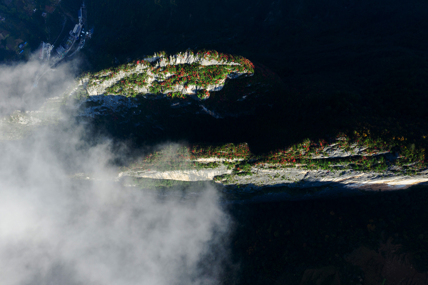 图为巫溪兰英大峡谷板壁岩景点.董晏 摄