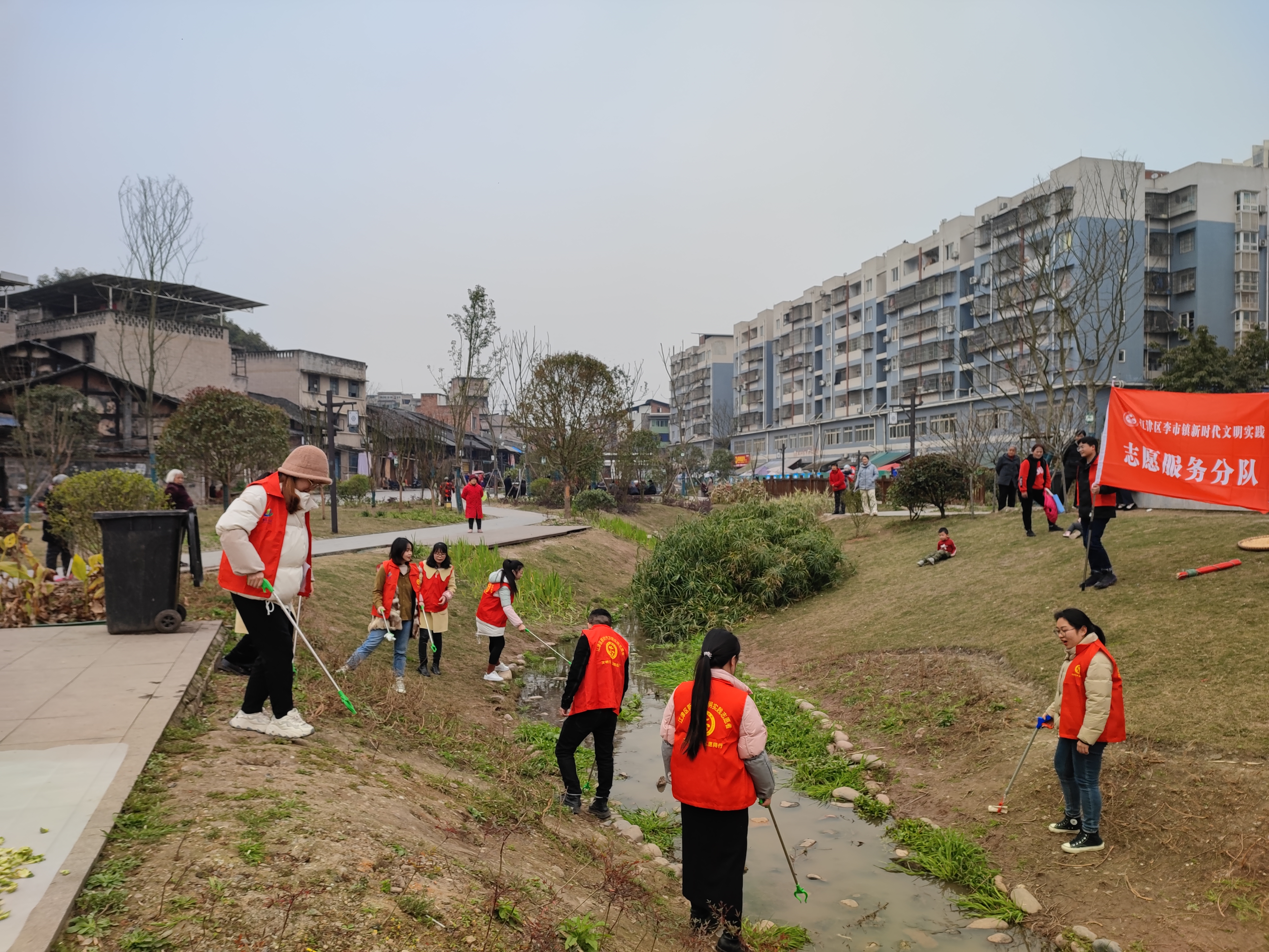 20220302-李市镇：洁净家园，青年志愿者在行动1.JPG