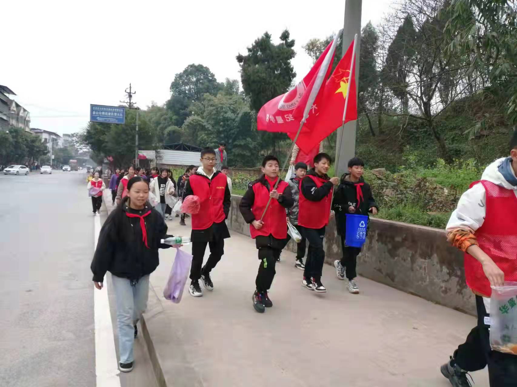 走进社区、街道.jpg