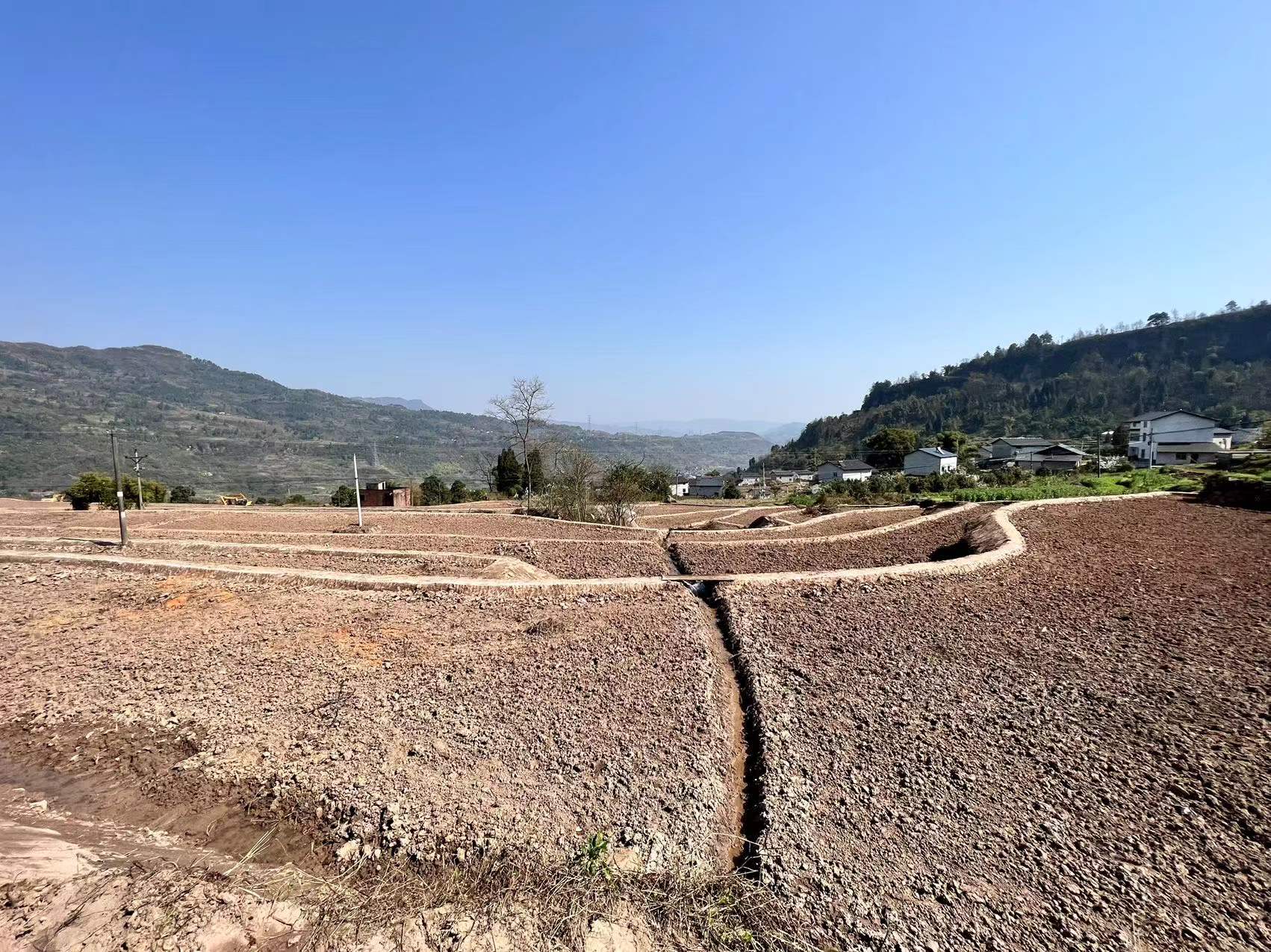 重庆綦江高标准农田建设让山地农业活起来