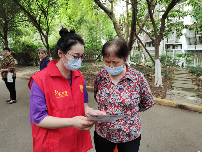 覃家岗街道新凤社区新时代文明实践站开展五四青年节&mdash;&mdash;&ldquo;垃圾分类.共筑生态文明&rdquo;志愿者活动.png