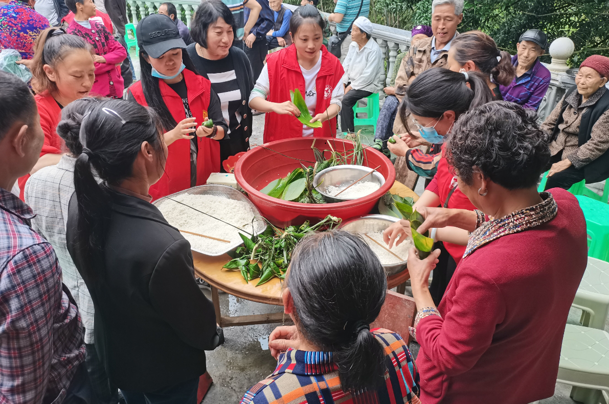 【网络中国节·端午】水市镇：党建引领庆端午　浓情粽香传家风