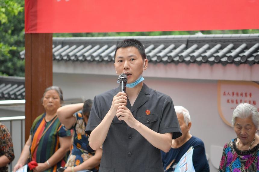 5fa22840d060de0342c0e12effea6d5