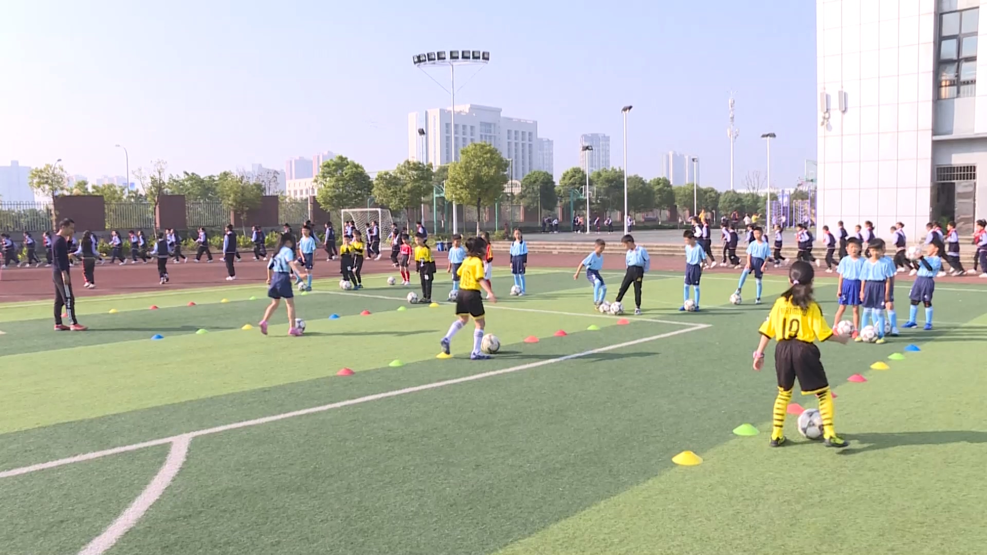 市级文明校园 经开小学.mp4_20221109_171339.907.jpg