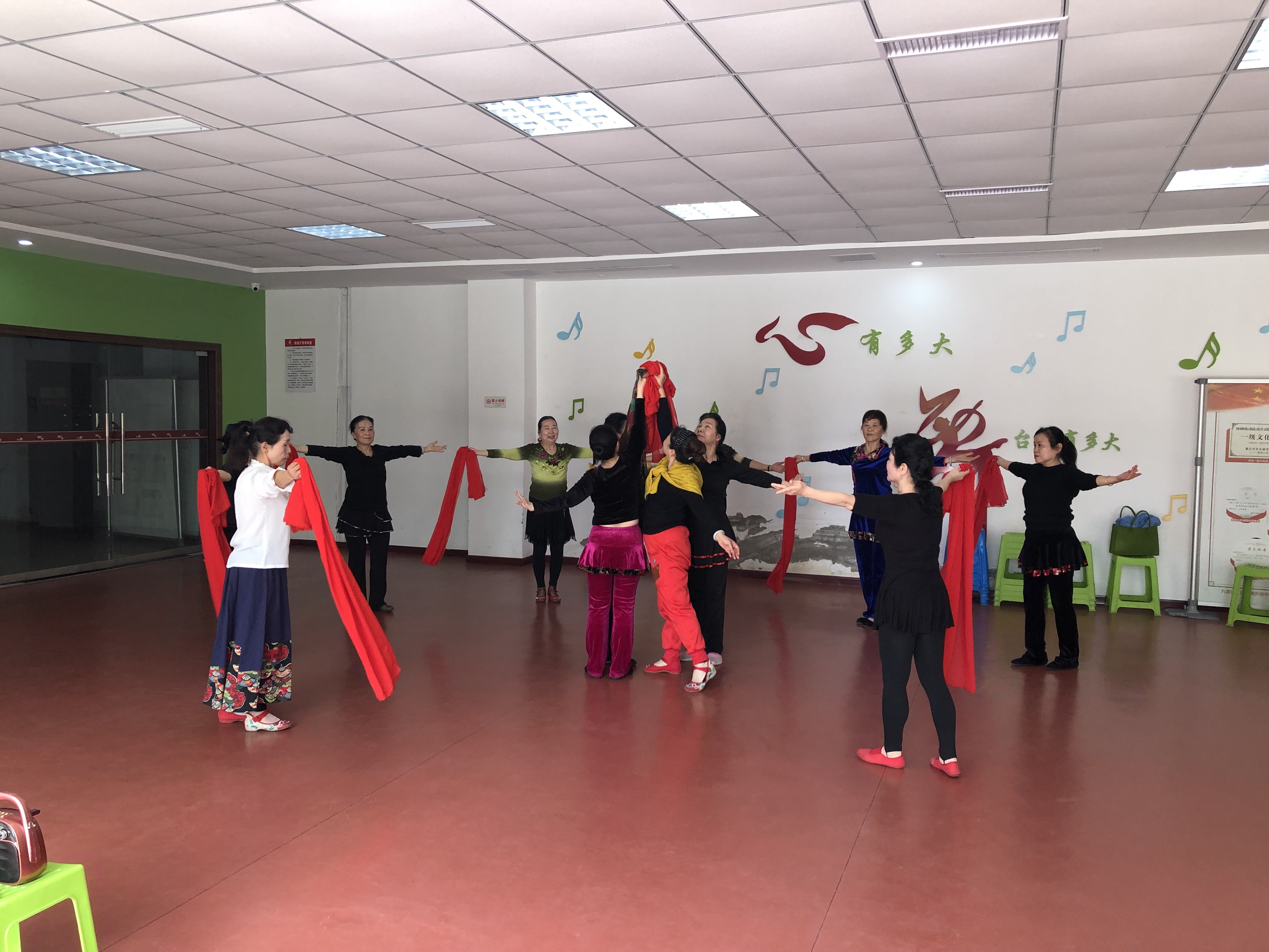 2023年4月6日，在回龙桥社区综合文化服务中心开展舞蹈培训.JPG