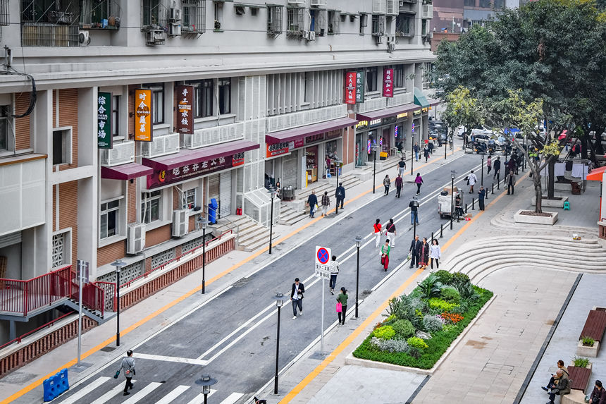 改造后的街道。曹鸣欧摄