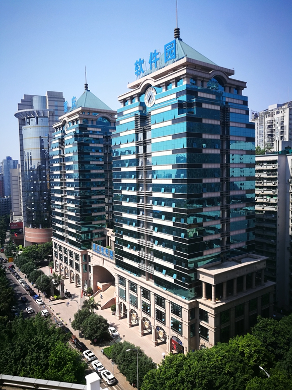 火炬大厦. 渝高集团所属商业运营公司供图