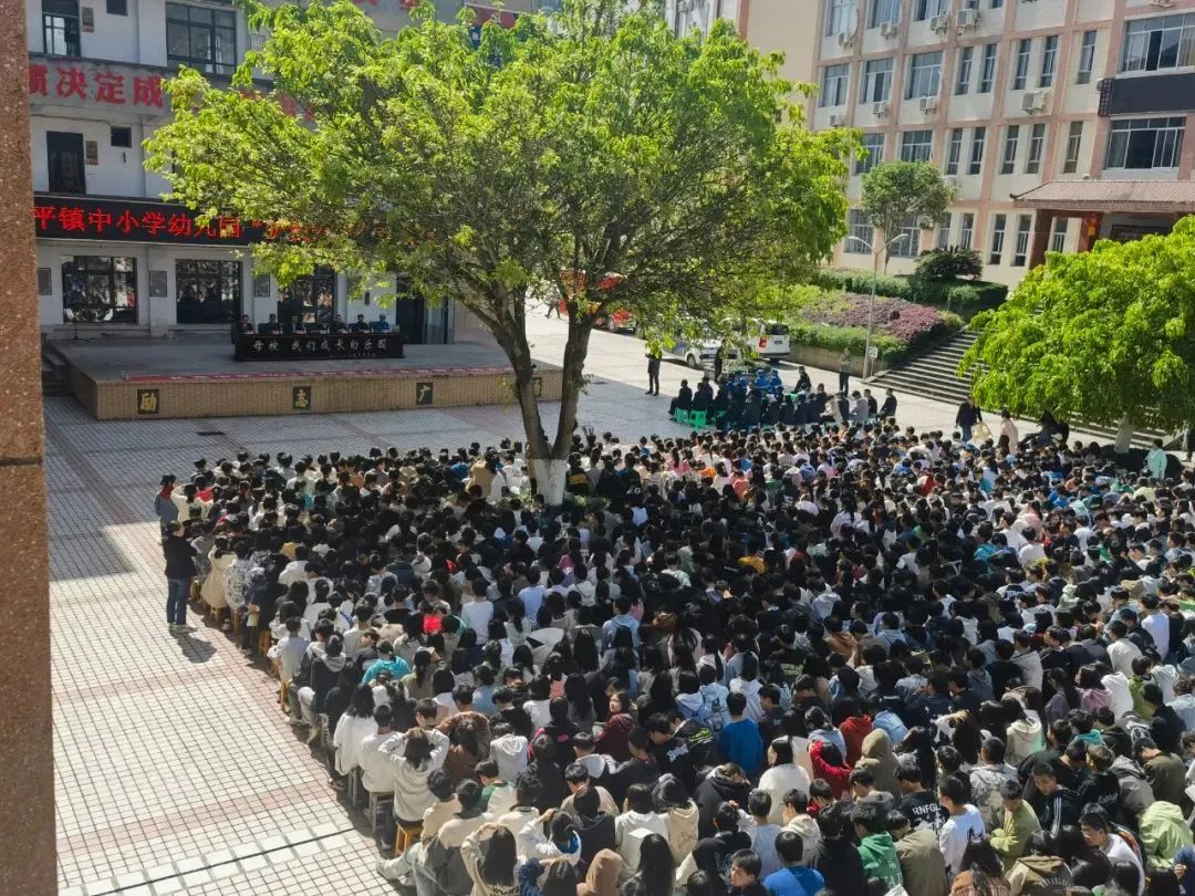 重庆公安机关多措并举开展青少年安全教育维护校园平安