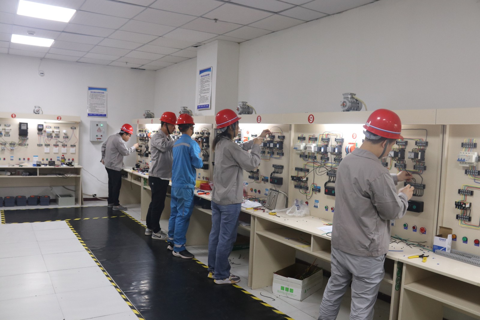 学员参加赛前培训 (2).jpg