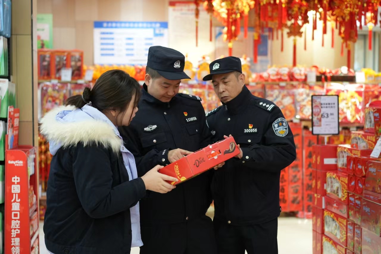 春节期间 重庆警方每日投入安保力量3.93万余人次 全市刑事警情同比下降53.2%